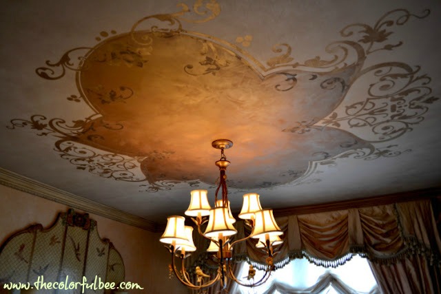 decorative ceiling design done with metallic plaster and a Modello